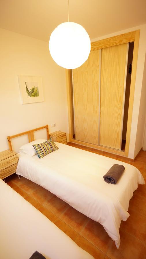 Surfers Retreat (Adults Only) Hostel Corralejo Ruang foto