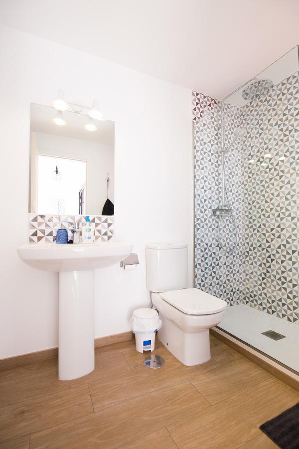 Surfers Retreat (Adults Only) Hostel Corralejo Bagian luar foto