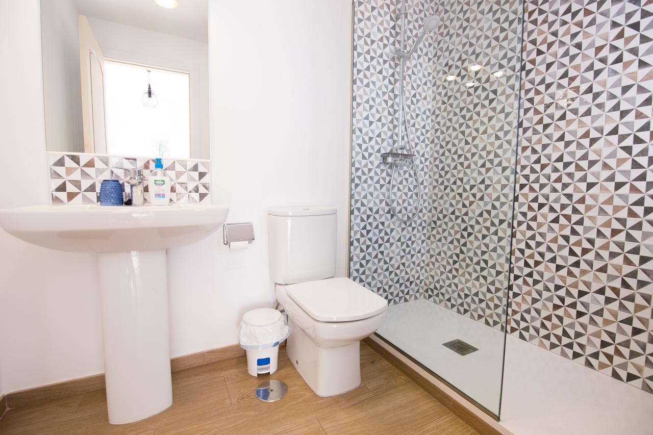 Surfers Retreat (Adults Only) Hostel Corralejo Bagian luar foto